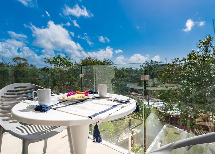 Your Place In With Pool, Gym And Coworking Apartment