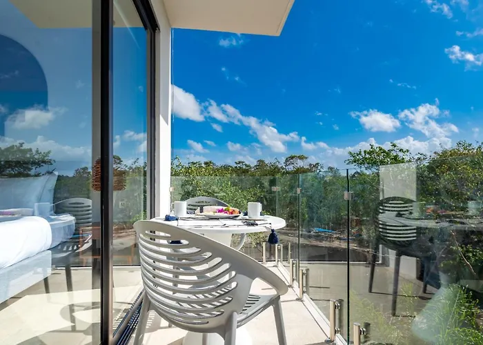 Your Place In With Pool, Gym And Coworking Apartment