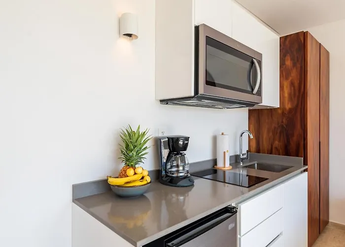 Your Place In With Pool, Gym And Coworking Apartment